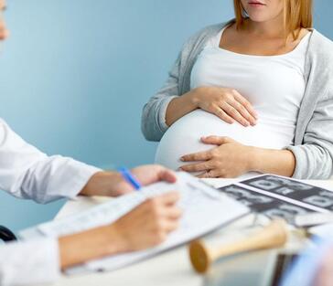 Безопасное лечение запоров во время беременности